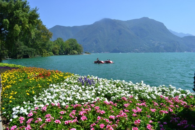 Hermoso lago y ciudad de Lugano
