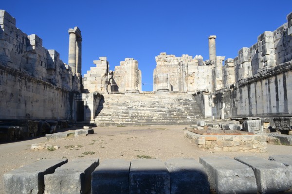 Templo Oracular de Apolo, en Dydima